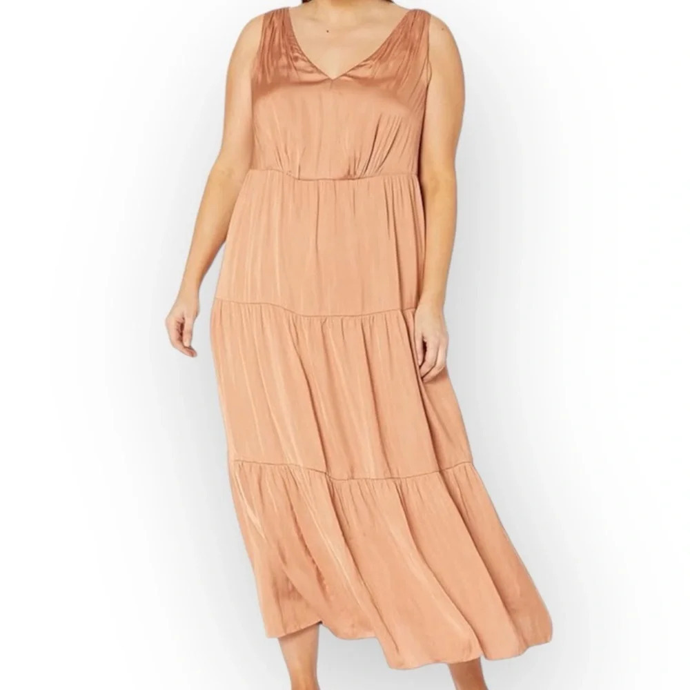 Maggy London Women's Plus Size 24W Empire Waist Maxi Dress in Dessert Sand